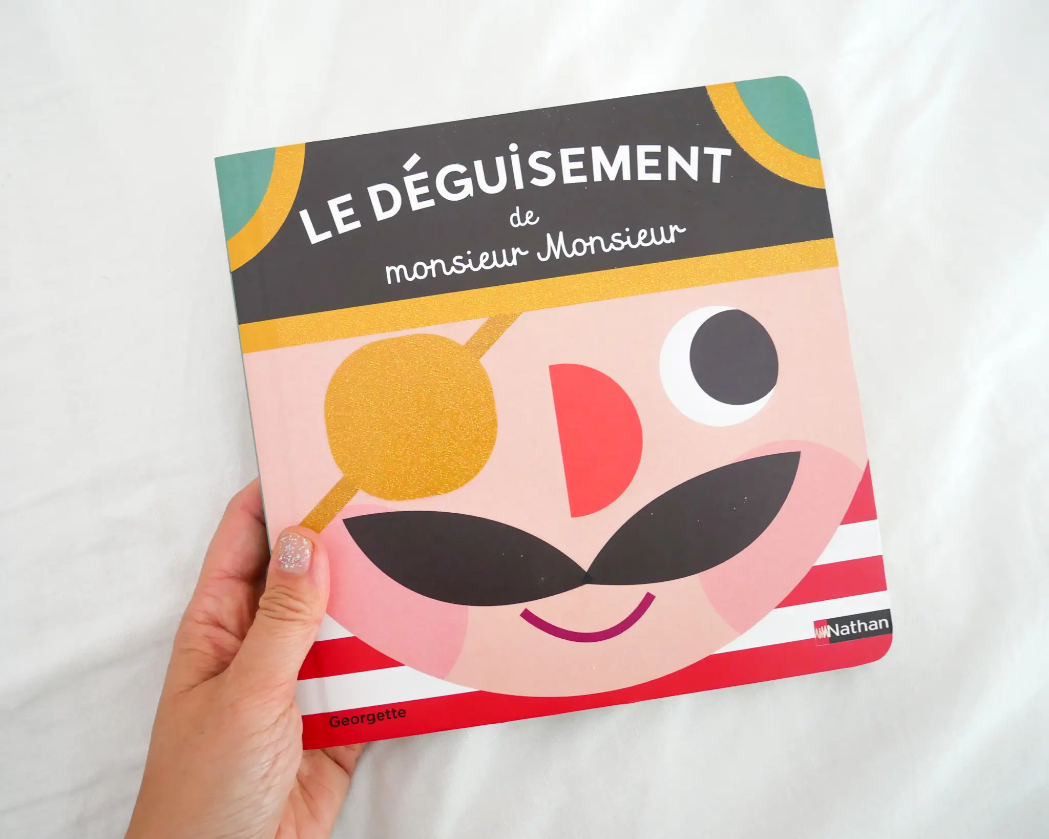 Le déguisement de monsieur Monsieur - Livre à toucher - Dès 2 ans - Album(s) - 9782092497074 - page-intérieure 01