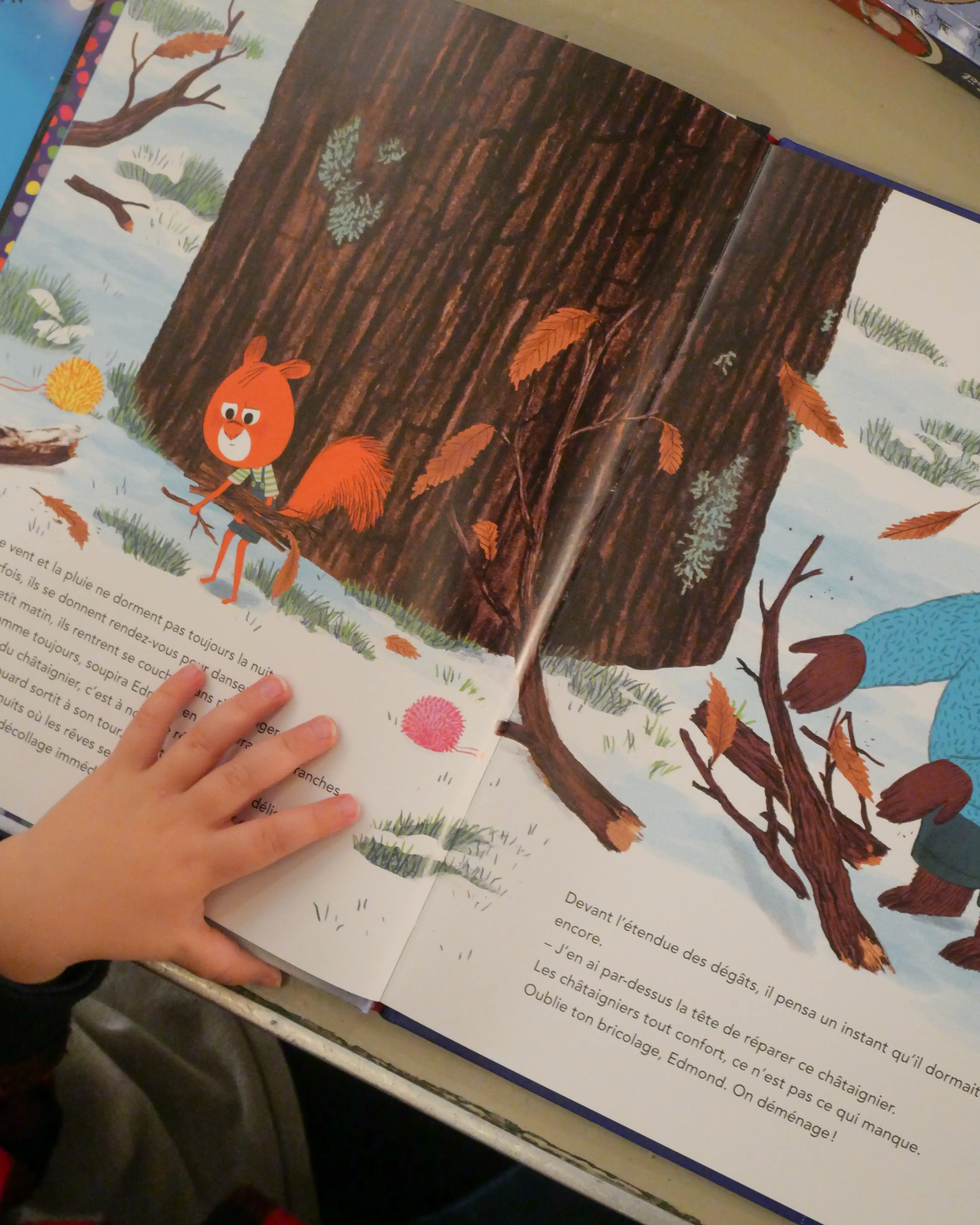 Chantons sous la lune - Livre musical lu et chanté par François Morel - Dès 3 ans - Album(s) - 9782092491393 - page-interieure 02