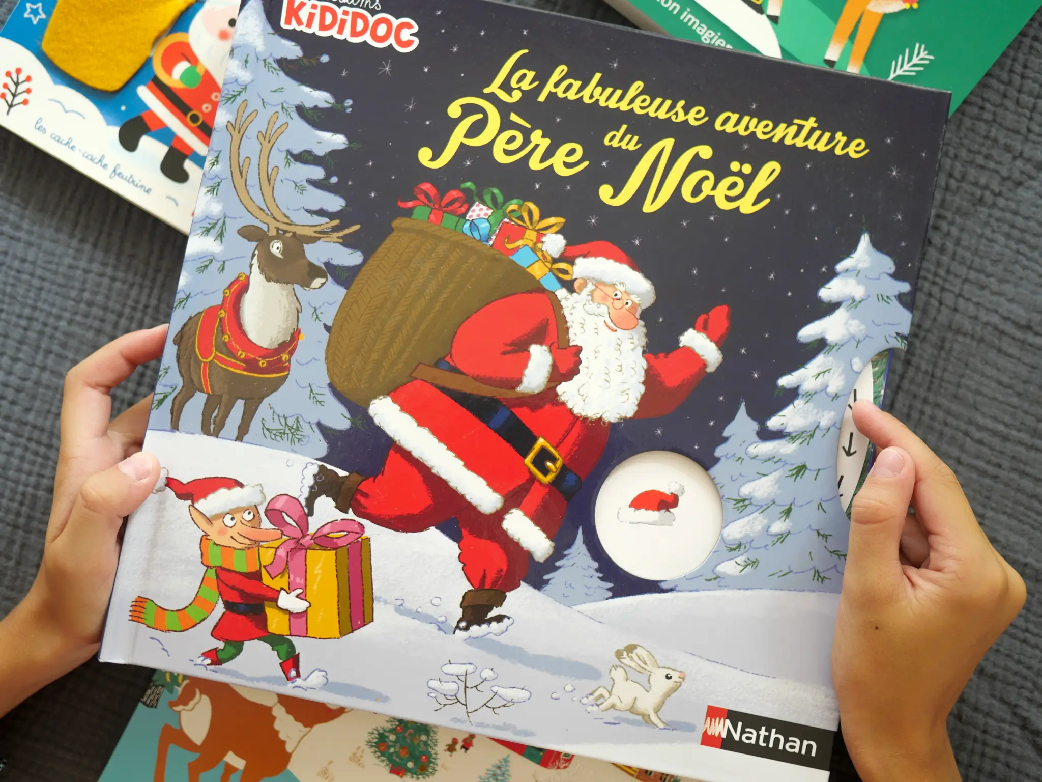 Livre Pop-up - La fabuleuse aventure du Père Noël - Kididoc Dès 4 ans - Livre documentaire - 9782095000615 - page-intérieure 03