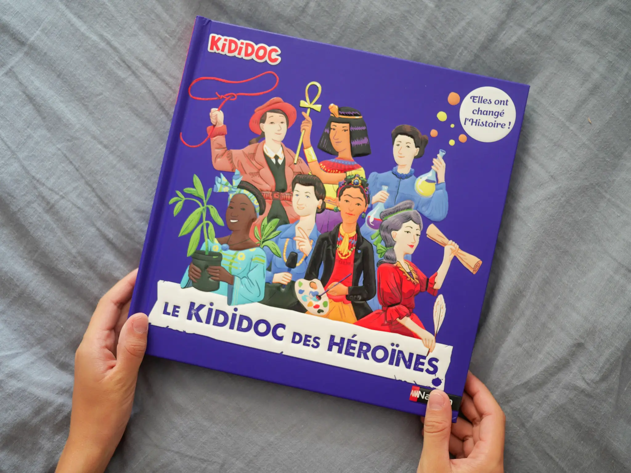 Le Kididoc des héroïnes - 80 destins de femmes inspirantes - Dès 7 ans - Livre documentaire - 9782092494059 - page-intérieure 04