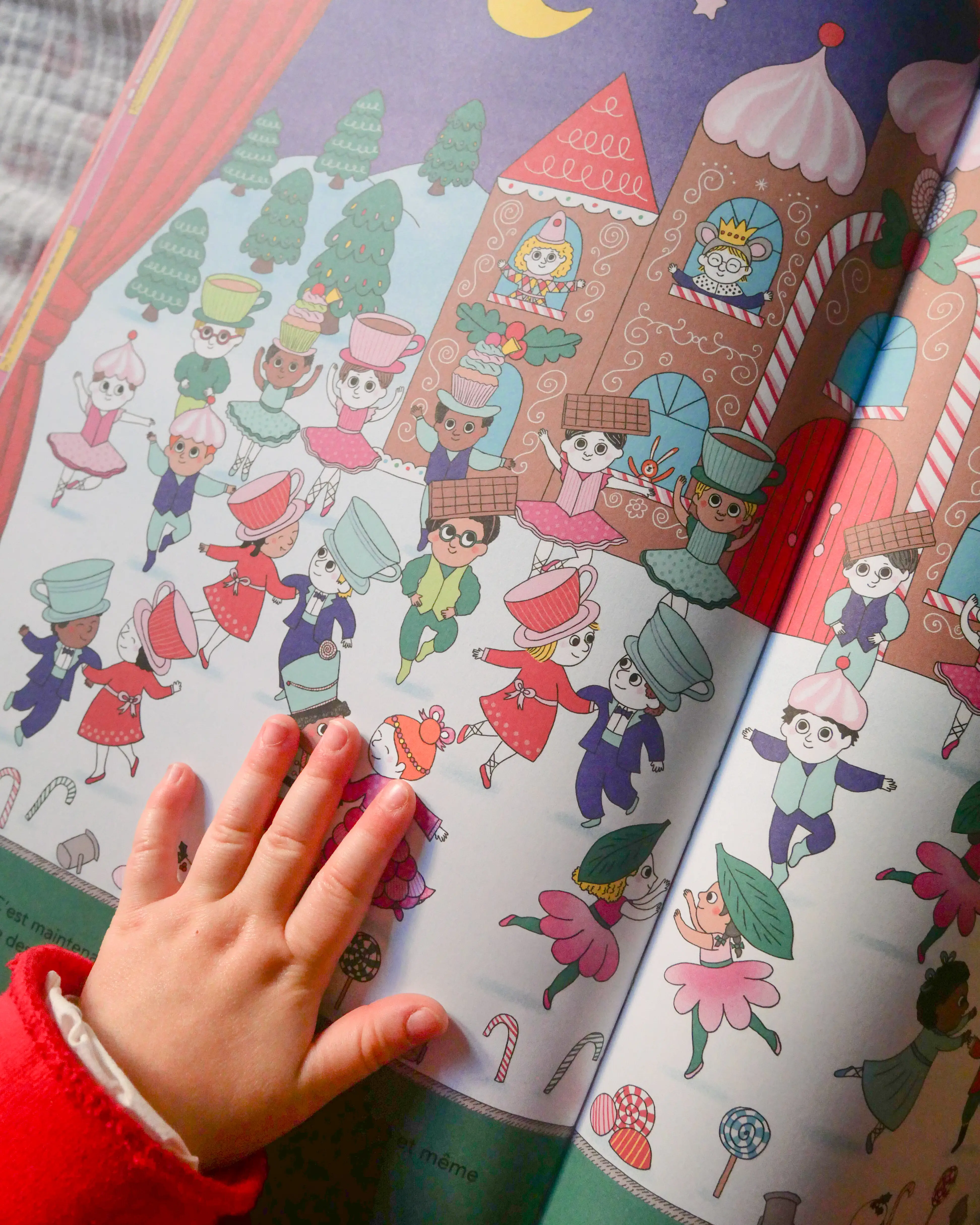 Chasse-Noisette - Album de Noël - Aventure à l'Opéra de Paris - Livre enfant dès 4 ans - Album(s) - 9782095042929 - page-interieure 05
