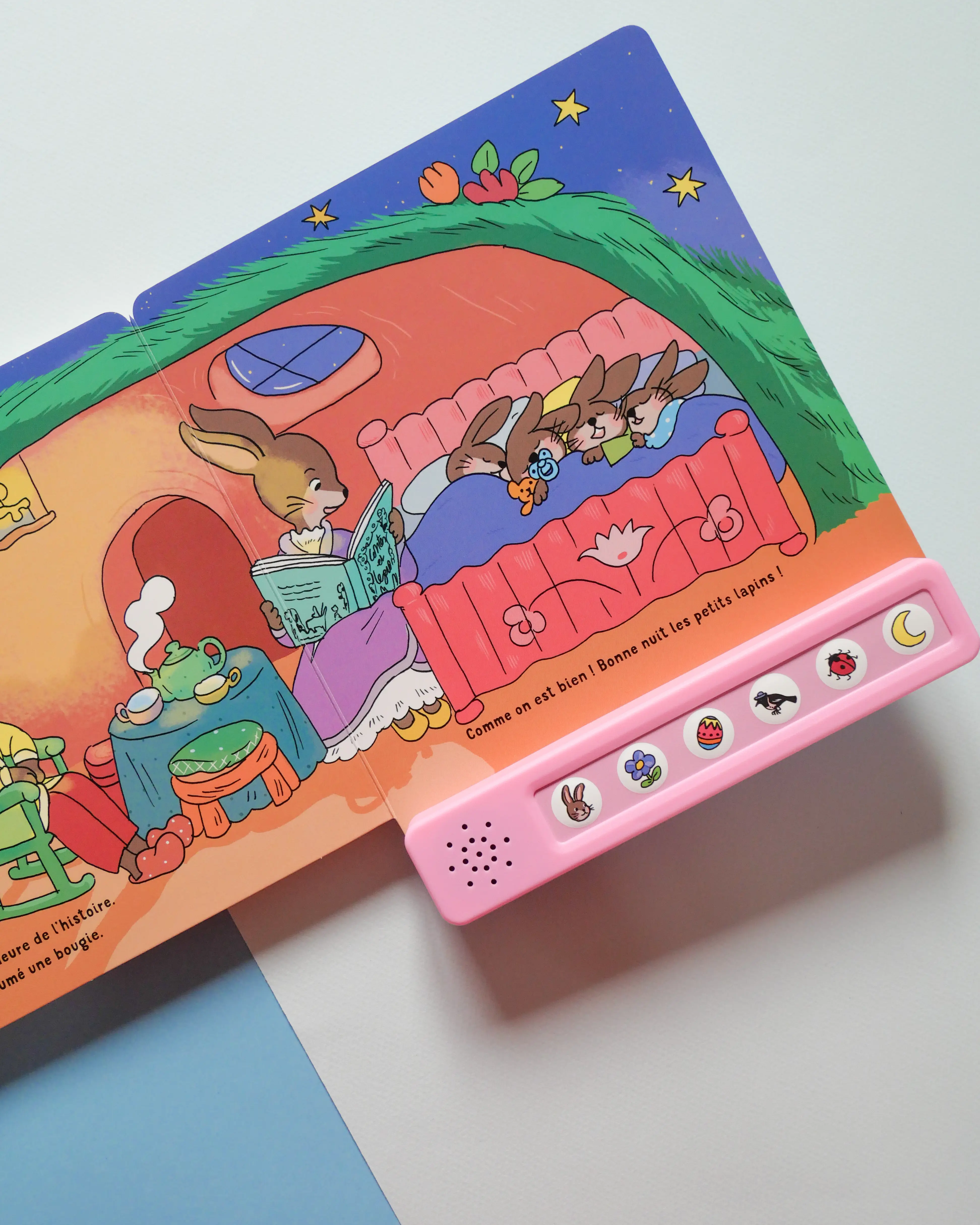 Comptines des petits lapins - Pour s'émerveiller de l'arrivée du printemps - Dès 6 mois - Livre d'éveil - 9782095058180 - page-interieure 05