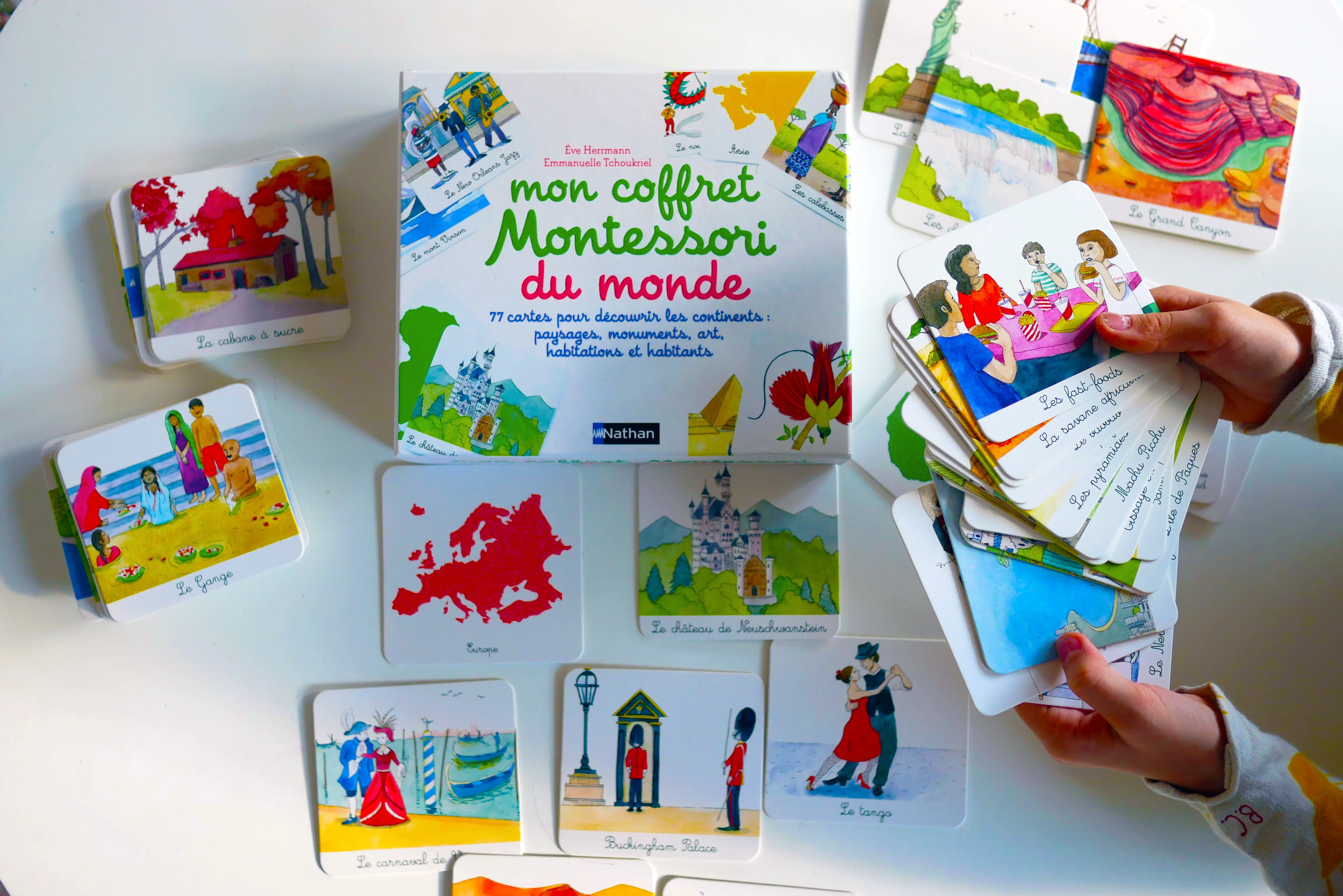Mon coffret Montessori du monde - Dès 3 ans - Coffret - 9782092787113 - page-intérieure