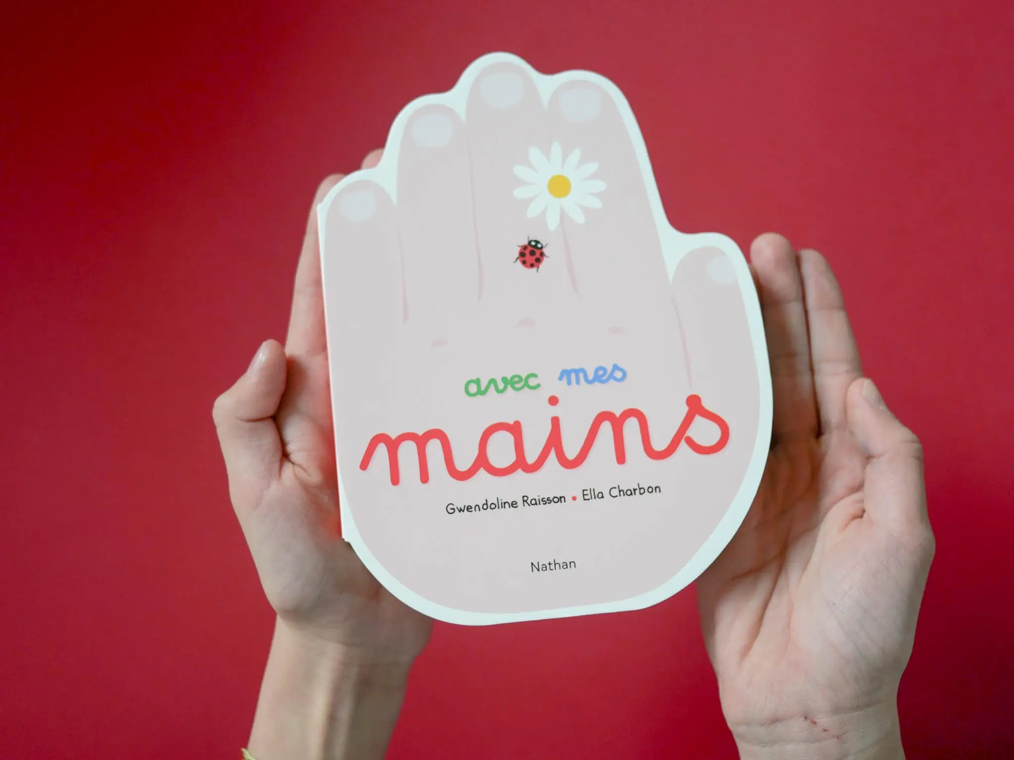 Avec mes mains - Un livre simple et interactif - Dès 2 ans  - Livre d'éveil - 9782095024475 - page-intérieure7