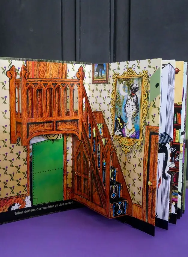 La Maison hantée - Grand Livre Pop-up - Album(s) - 9782092547861 - Pages intérieures 01